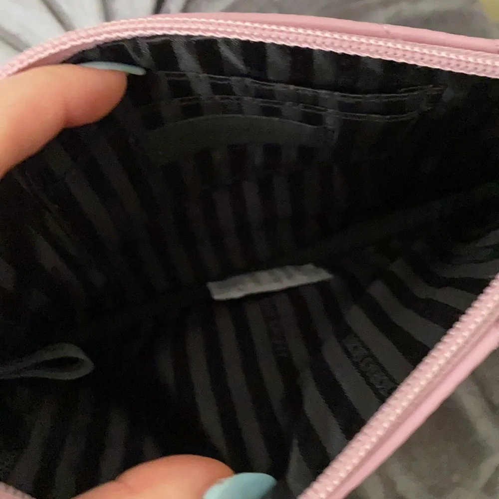 Brand new vs wallet wristlet - Picture 3 of 3